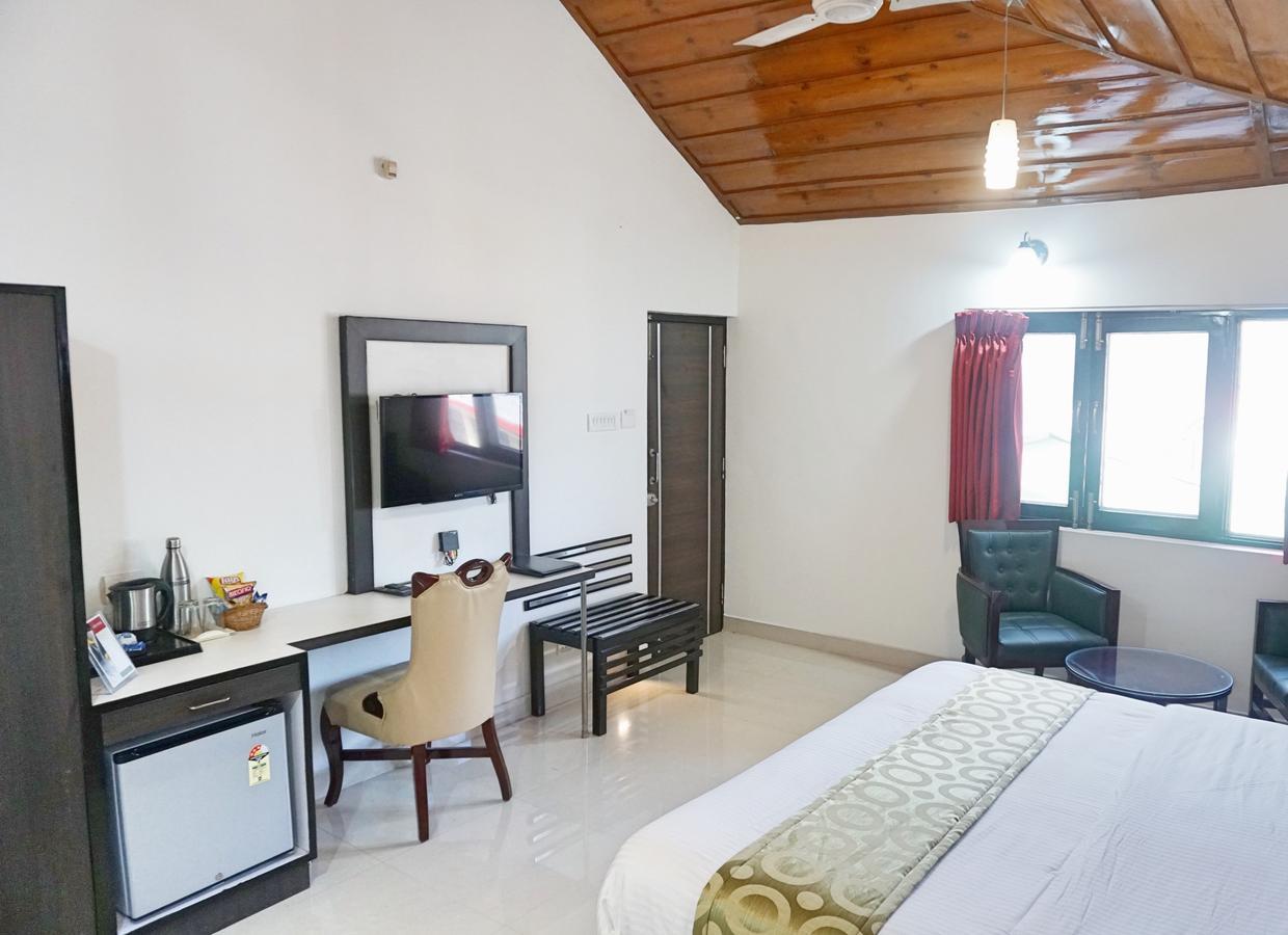Ess & Bee Resorts Dharamshala Exteriör bild